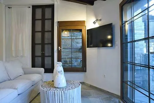 Γεράνι Suite In Ktima Gerostathi Polychrono Greece